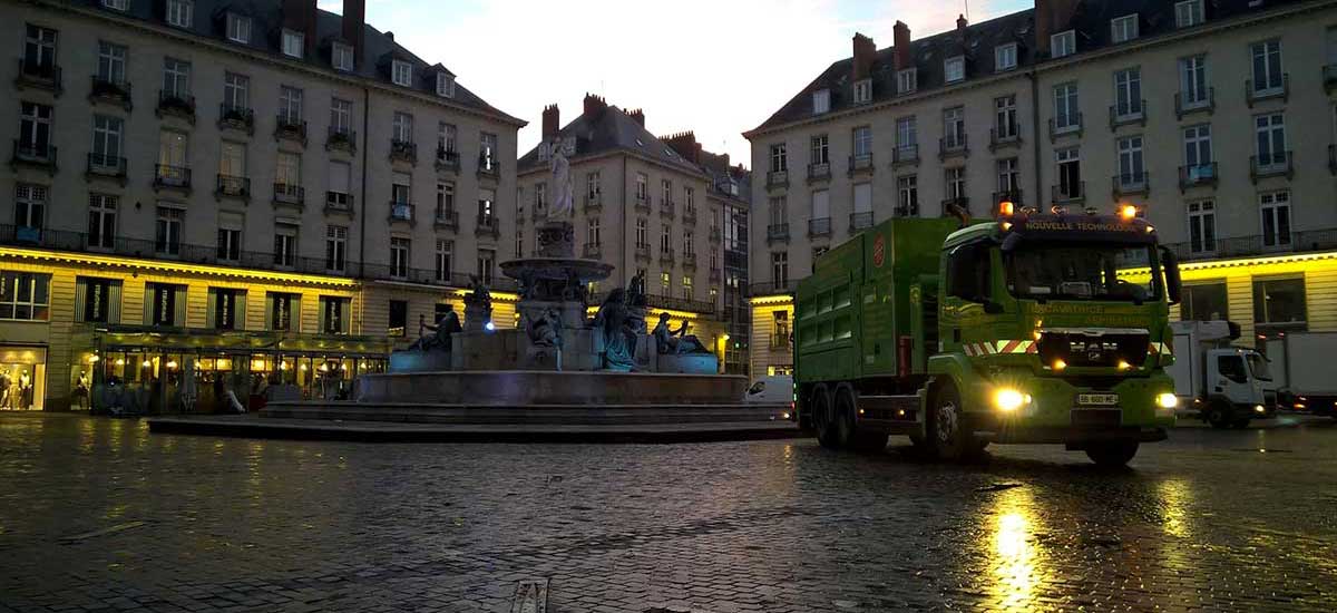 Location d'excavatrices aspiratrices pour travaux de terrassement, curage et nettoyage